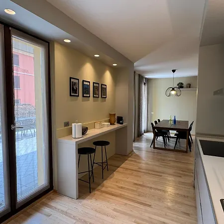 شقة Lovely Loft & Flat