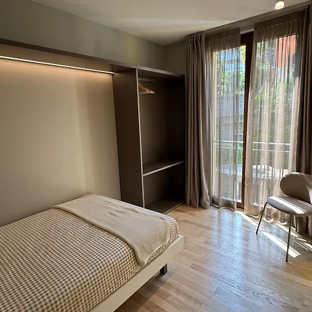 شقة Lovely Loft & Flat ميناجيو