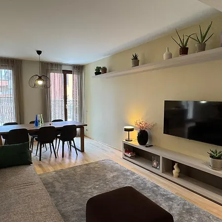 Lovely Loft & Flat * ميناجيو