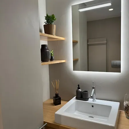 Lovely Loft & Flat * ميناجيو